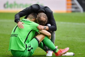 满冠APP-科隆逆袭取胜主帅战术妙解塞给对手