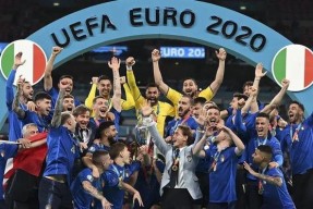 满冠体育-布加勒斯特战苏格兰-战平英格兰，欧洲杯小组赛激战的简单介绍