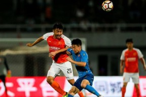 满冠官网-武汉卓尔出战稳健，战术稳扎稳打