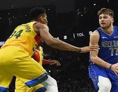 包含雄鹿球员大放异彩，助球队战胜强敌的词条