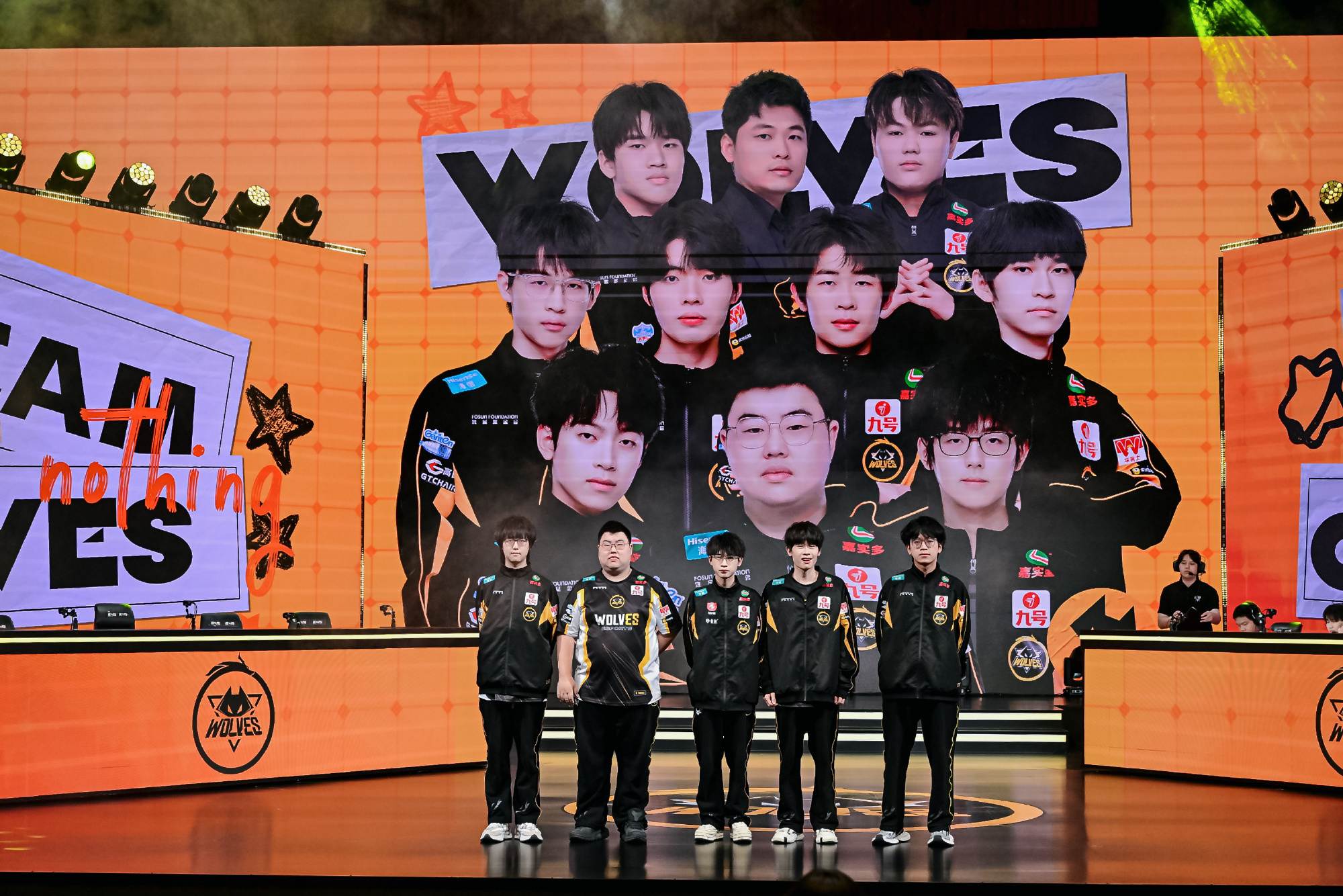 包含重要比赛进入白热化阶段，团队精神爆棚的词条